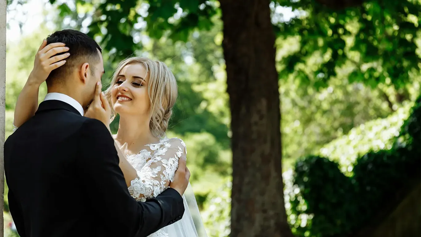 Wedding couple portrait in Ireland
